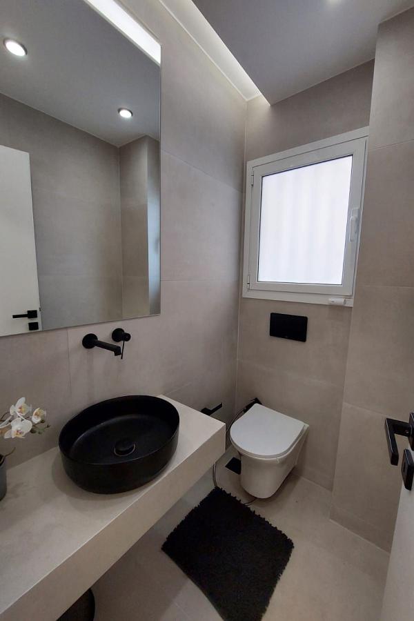 3 Bedrooms Apartment in GLYFADA