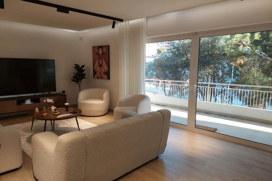 3 Bedrooms Apartment in GLYFADA